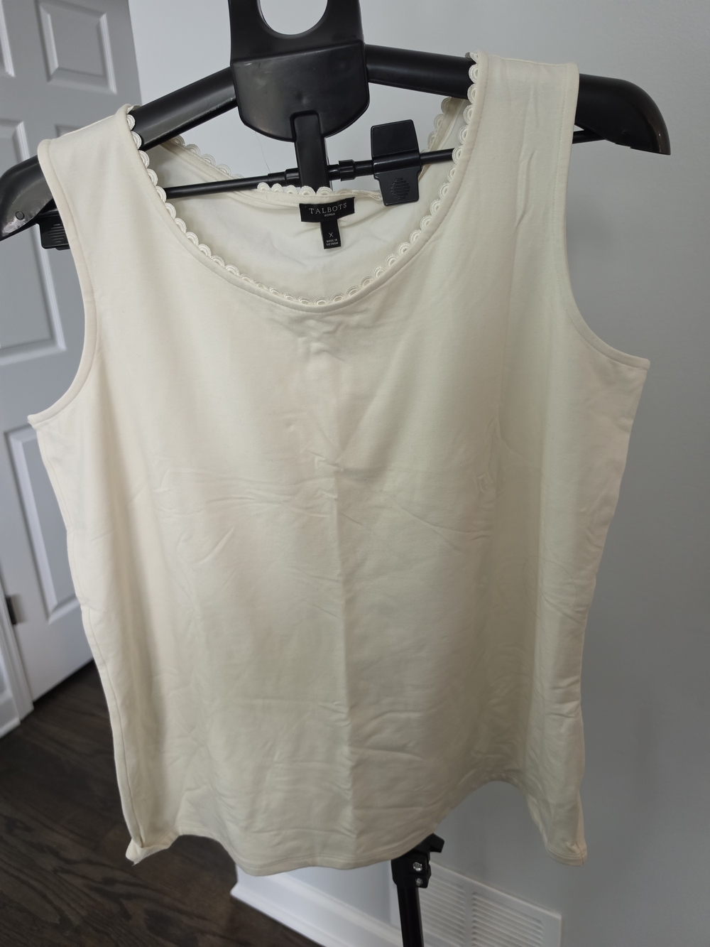 Talbots Cream Scalloped-Trim Sleeveless Tank